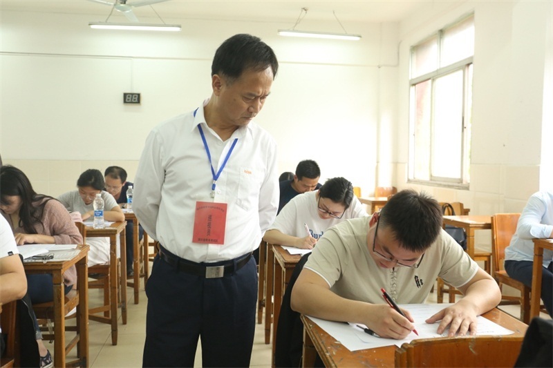 湖(hú)北省人民(mín)防空辦(bàn)公(gōng)室組織人防行業技(jì )術人員集中(zhōng)考試